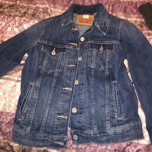 Levi’s women’s jean jacket size small